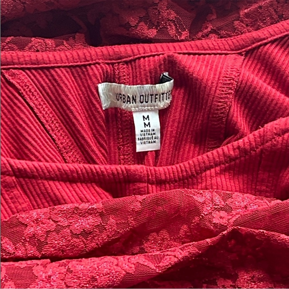 Urban Outfitters M Red Lace Detail stretchy crop Top with long sleeves - Picture 2 of 8